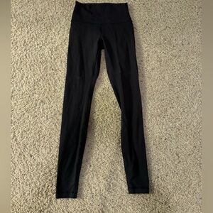 Black align Lululemon leggings size 4 25 to 27 inch leg